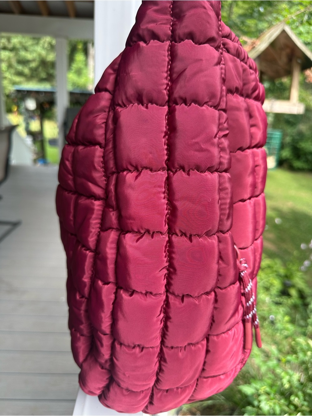 Iris & Rainbow - Dreamy Puff Iris Bag in Wine - Picture 5 of 10